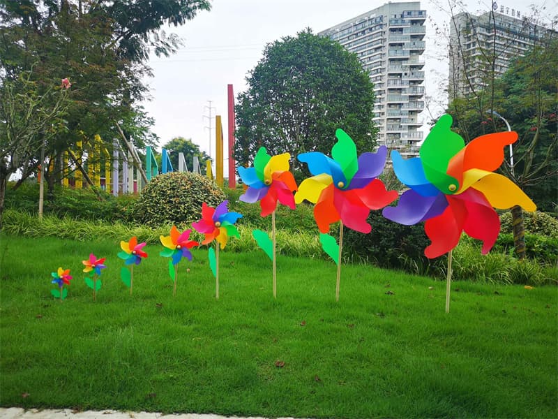 7-Point Rainbow Pinwheel with Wooden Stick