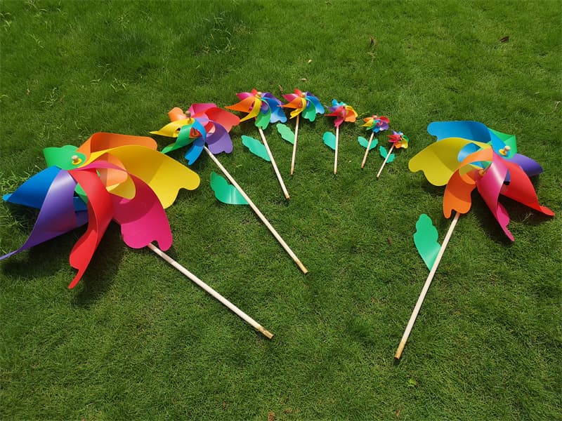 7-Point Rainbow Pinwheel with Wooden Stick