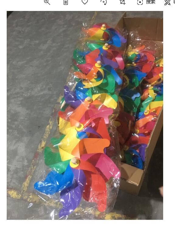 7-Point Rainbow Pinwheel with Wooden Stick