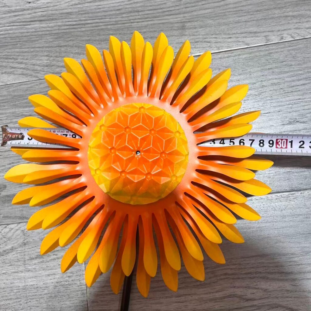 Iron Sunflower Shaped Pinwheel Wind Spinner
