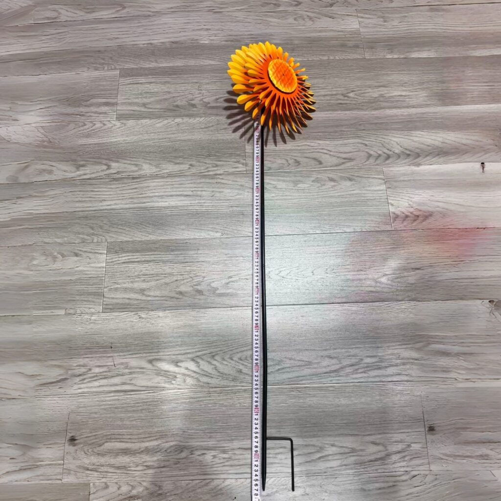Iron Sunflower Shaped Pinwheel Wind Spinner