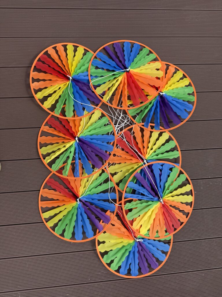 Single-layer Round Disc Orange Trim Candied-Haw Style Pull String Pinwheel Garland