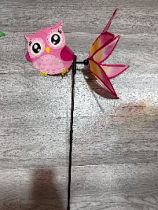 Owl‑Tail Spinning Pinwheel with Fiberglass Stick