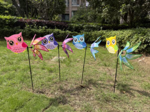 Owl‑Tail Spinning Pinwheel with Fiberglass Stick