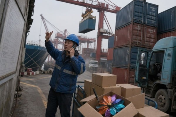 Choosing FOB Shipping FOB pricing gives buyers control over freight forwarder and shipping speed (ID#3)