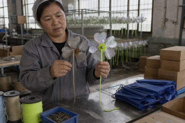 How Corrosion-Resistant Is Pinwheel String Material for Humid Climates?